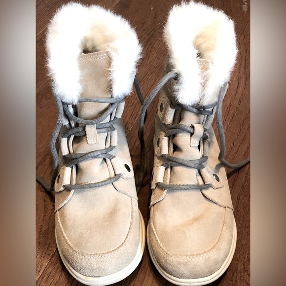 SOREL s6 suede boots Faux fur trim Very warm Only worn a couple times Waterproof - Picture 4 of 9